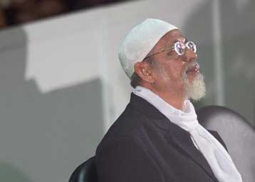 Απαλλάχθηκε της κατηγορίας για προδοσία ο Αμπού Μπακάρ Μπασίρ