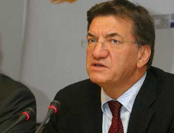 Τα πτυχία δεν είναι προϊόν, απαντά ο Π.Ευθυμίου στην τροπολογία Χατζηδάκη