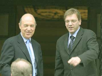 Ουσιαστικό ρόλο του ΟΗΕ στο Ιράκ ζήτησαν Κώστας Σημίτης και Γκι Φέρχοφστατ