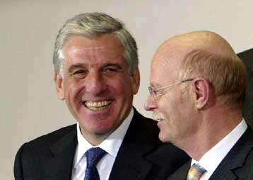 Αναγκαία η αυτόνομη στρατιωτική ύπαρξη της ΕΕ, συμπληρωματικά στο ΝΑΤΟ, είπε ο ΥΠΕΘΑ