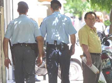 Προσλαμβάνονται στο Δημόσιο τα «θύματα» της Αστυνομίας