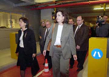 Εγκαίνια στο υπόγειο πάρκινγκ της οδού Ριζάρη από τις Β.Παπανδρέου και Ντ.Μπακογιάννη