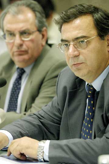 Πηγή εσόδων για τα δημόσια ταμεία ή απελευθέρωση της οικονομίας οι μετοχοποιήσεις;