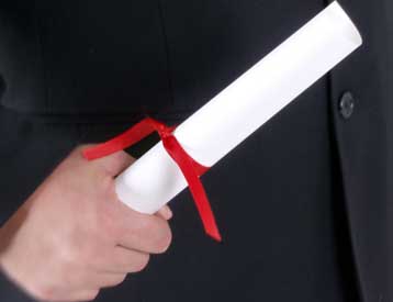 Θολό το τοπίο για τα πτυχία, παρά την όξυνση της διαμάχης μεταξύ κυβέρνησης και ΝΔ