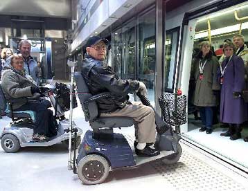 Νέα έρευνα αναδεικνύει τα προβλήματα των ατόμων με ειδικές ανάγκες