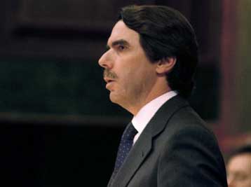 Καμία υποχώρηση έναντι της τρομοκρατίας, τονίζει ο Αθνάρ μετά την κηδεία των πρακτόρων