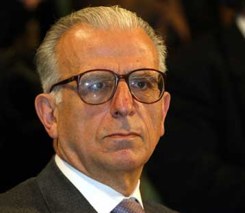 Θέμα μη ισότιμης παρουσίασης των κομμάτων από τα κανάλια έθεσε το ΕΣΡ