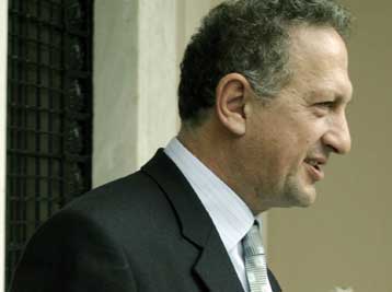 Σε υψηλόβαθμα στελέχη ΔΕΚΟ και τραπεζών επεκτείνεται το «πόθεν έσχες»