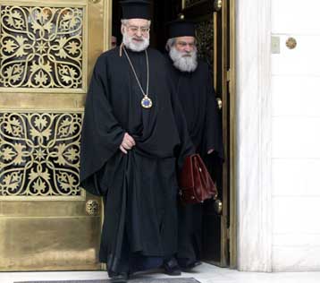 Ψυχρής υποδοχής έτυχε στην Αρχιεπισκοπή η απορριπτική απάντηση του Φαναρίου