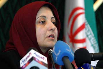 Ιρανοί ισλαμιστές φοιτητές εμπόδισαν την κάτοχο του βραβείου Νόμπελ να εκφωνήσει ομιλία