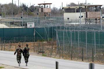 Διορισμένοι από την κυβέρνηση Μπους δικηγόροι διαμαρτύρονται για το Γκουαντάναμο