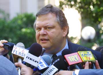 Καλύτερη συνεργασία από την SAIC ζητά ο Ευάγγελος Βενιζέλος