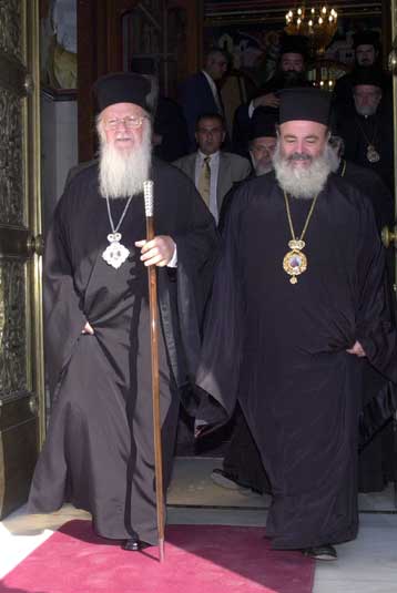 «Εμφύλιος» μεταξύ Φαναρίου και Εκκλησίας της Ελλάδος με «φόντο» την Πράξη του 28