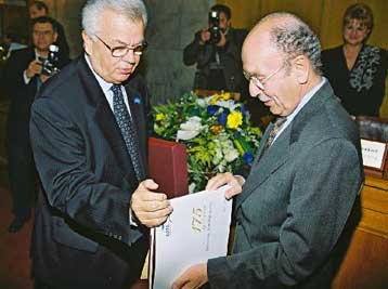 Αναφορές στο παρόν και το μέλλον των ΕΛΤΑ με αφορμή τα 175 χρόνια λειτουργίας τους