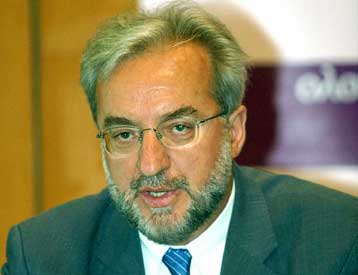 Λύσεις για απολυμένους από TVX, Αγνό και Softex συζητήθηκαν στο υπουργείο Εργασίας