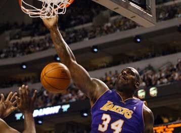 Κόμπι και Σακίλ δεν είχαν αντίπαλο και οι Λέικερς πέρασαν 114-103 από το Ντάλας