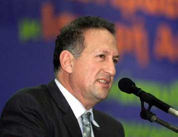 Δρομολογείται η θεσμοθέτηση του Ειδικού Αναπτυξιακού Πόρου για τις νομαρχίες