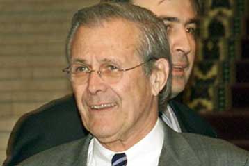 Στο Ιράκ μετέβη τα ξημερώματα του Σαββάτου ο Ντόναλντ Ράμσφελντ