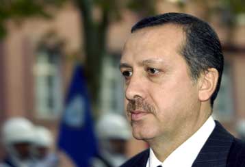 Λανθασμένη κίνηση η πλήρης απόρριψη του σχεδίου Ανάν λέει ο Τούρκος πρωθυπουργός