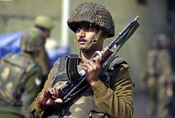 Έξι νεκροί σε σκληρές συγκρούσεις μεταξύ ινδουϊστών και μουσουλμάνων στη νότια Ινδία