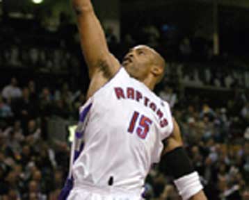 Νίκη των Ράπτορς επί του Σιάτλ με πρωταγωνιστή τον Βινς Κάρτερ