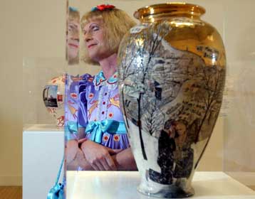 Τραβεστί κεραμίστας κερδίζει το φετινό βραβείο Τέρνερ στη Βρετανία