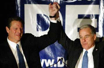 Ο Αλ Γκορ στηρίζει την υποψηφιότητα του Χάουαρντ Ντιν για το χρίσμα των Δημοκρατικών