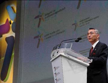 Ο έλεγχος του Διαδικτύου και η «ψηφιακή αρωγή» στο επίκεντρο της συνόδου της Γενεύης