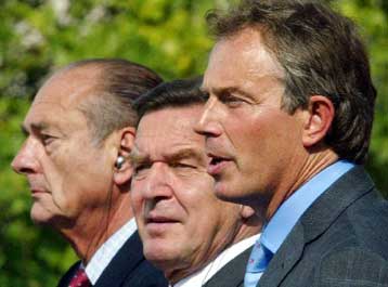 Συνάντηση Μπλερ, Σιράκ και Σρέντερ προ της έναρξης της Συνόδου Κορυφής της ΕΕ