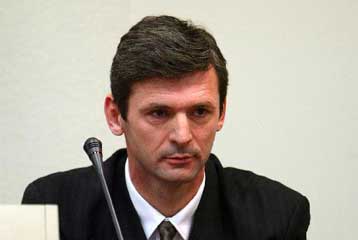 Ποινή κάθειρξης 17 ετών επέβαλε το ICTY στον Σερβοβόσνιο Ντράγκαν Ομπρένοβιτς