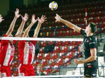 Κακή εμφάνιση και ήττα στο Champions League βόλεϊ για τον Ολυμπιακό