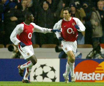 Πέρασαν Αρσεναλ, Λοκομοτίβ, Λιόν, Μπάγερν, Ντεπορτίβο, Μονακό, Γιουβέντους, Σοσιεδάδ