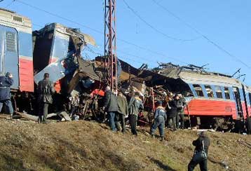 Στους 45 ο αριθμός των θυμάτων από την επίθεση σε αμαξοστοιχία στον Καύκασο