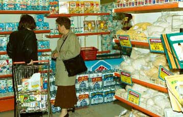 Σύγκλιση τιμών -και όχι μισθών- με την Ευρώπη διαπιστώνει έρευνα της Nielsen