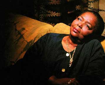 Δύο συναυλίες της Σεζάρια Έβορα στον Κεραμεικό, στις 11 και 12 Δεκεμβρίου