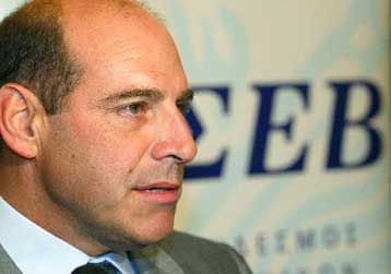 Αντιδράσεις εξακολουθεί να προκαλεί η παρέμβαση του ΣΕΒ για το χρόνο των εκλογών