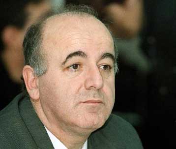 Αμετακίνητο το υπουργείο Οικονομικών στην απόφαση για τις ταμειακές μηχανές στα ταξί