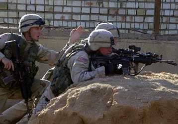 Ένας στρατιώτης νεκρός σε επίθεση αυτοκτονίας σε αμερικανική βάση δυτικά της Βαγδάτης