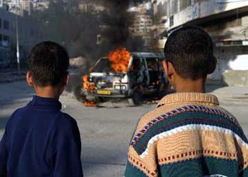 Το ισραηλινό τείχος ασφαλείας θα σκοτώσει την ειρηνευτική διαδικασία, εκτιμά ο Κορέι