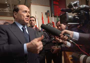 Ανοιξε ο «φάκελος» Σύνταγμα στις Βρυξέλλες – Εν αναμονή της πρότασης Μπερλουσκόνι