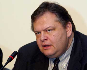 Ορισμένα ΜΜΕ καλλιεργούν κλίμα υστερίας, σύμφωνα με τον Ευάγγελο Βενιζέλο