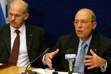 Στις «διαφορετικές αντιλήψεις» απέδωσε ο Κ.Σημίτης το αδιέξοδο για το Σύνταγμα της ΕΕ