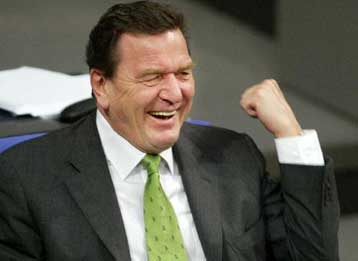 Συμφωνία Σρέντερ – αντιπολίτευσης στη Γερμανία για το πακέτο φορολογικών περικοπών