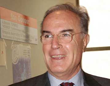 Πιέσεις του υπουργείου Ανάπτυξης σε βιομηχανία και λιανεμπόριο για τις τιμές