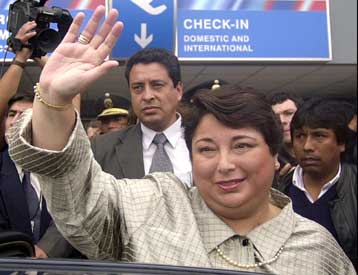 Παραιτήθηκε η πρωθυπουργός του Περού κατόπιν αιτήματος του προέδρου Τολέδο