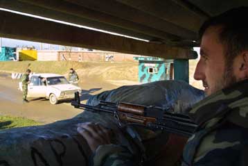 Στα βουνά  του Νταγκεστάν συνεχίζεται το θρίλερ με τους 11 ομήρους των Τσετσένων