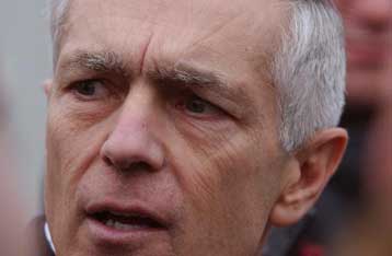 «Εριστικό» βρήκε τον Μιλόσεβιτς ο στρατηγός Ουέσλι Κλαρκ