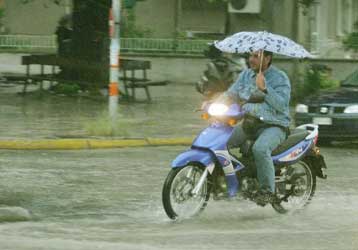 Σε επιφυλακή νομαρχίες και δήμοι μετά τις προβλέψεις για κακοκαιρία