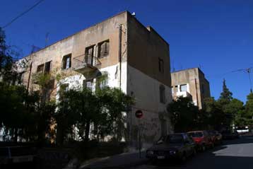 «Πάγο» στην κατεδάφιση των προσφυγικών στη λεωφόρο Αλεξάνδρας βάζει το ΣτΕ