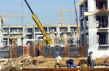 Πάνω από 4% η ανάπτυξη της ελληνικής οικονομίας το 2004, εκτιμά το ΙΟΒΕ